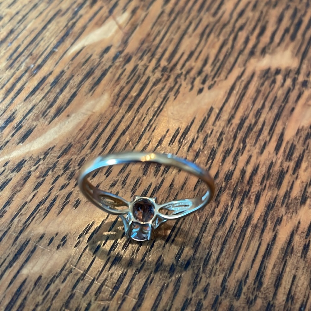 10 kt gold morganite ring. - Picture 3 of 4
